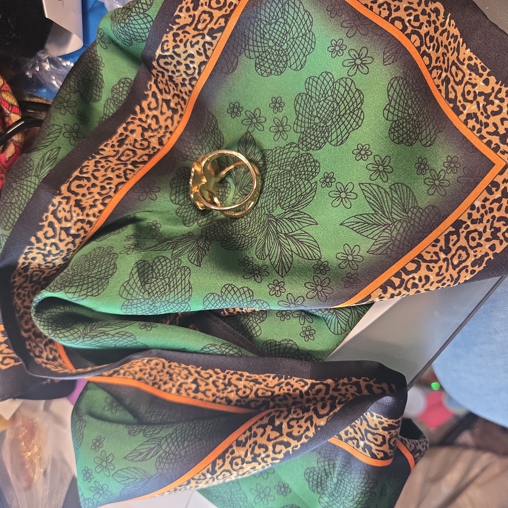 Bundle scarf and ring unbranded
